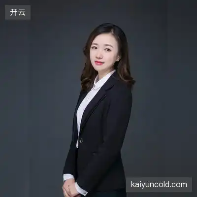 薛霏
